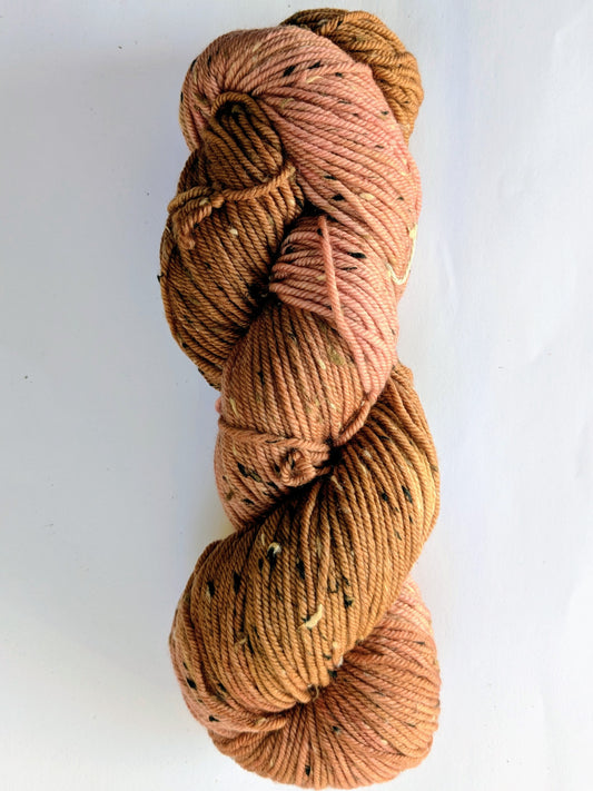 yarn: naturally dyed with oak galls, madder root & cochineal