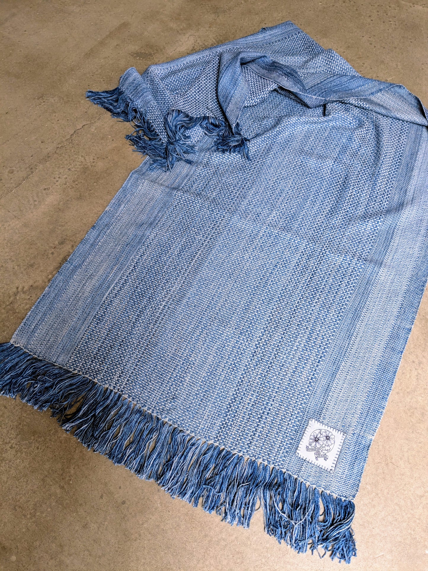 "azzurra indigo" handwoven shawl/ super shorty